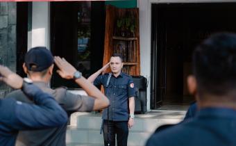 Bawaslu Provinsi Lampung menggelar apel rutin di halaman Kantor Bawaslu Provinsi Lampung pada Senin (20/04). 