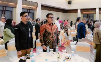 Anggota Bawaslu Provinsi Lampung, Suheri, menghadiri pelantikan Dewan Pimpinan Cabang (DPC) dan Dewan Kehormatan Daerah (DKD) Peradi Suara Advokat Indonesia (SAI) Bandar Lampung periode 2025-2029 yang digelar di Bandar Lampung, Rabu (29/4).
