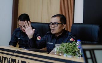 Bawaslu Provinsi Lampung menggelar Rapat Rutin Jajaran Sekretariat di Kantor Bawaslu Provinsi Lampung pada Senin (04/05).