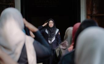 Badan Pengawas Pemilihan Umum (Bawaslu) Provinsi Lampung menggelar apel pagi di halaman kantor Bawaslu Provinsi Lampung pada Senin (11/05). 