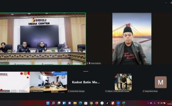 Bawaslu Provinsi Lampung menggelar Rapat Rutin Jajaran Sekretariat Bawaslu Provinsi Lampung bersama Bawaslu Kabupaten/Kota dalam rangka evaluasi atas pembinaan Bawaslu Kabupaten Pesisir Barat yang dilaksanakan secara daring pada Selasa (12/05).