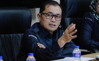 Badan Pengawas Pemilihan Umum (Bawaslu) Provinsi Lampung menggelar Rapat Rutin Jajaran Sekretariat di Kantor Bawaslu Provinsi Lampung, Senin (18/05). Rapat tersebut dipimpin langsung oleh Pelaksana Tugas (Plt.) Kepala Sekretariat Bawaslu Provinsi Lampung, Achmad Sutiono.