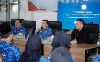 Badan Pengawas Pemilihan Umum (Bawaslu) Provinsi Lampung menggelar kegiatan arahan kepada 47 Pegawai Negeri Sipil (PNS) pasca Pelantikan dan Pengambilan Sumpah di Kantor Bawaslu Provinsi Lampung, Rabu (19/05).