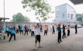 Badan Pengawas Pemilihan Umum Provinsi Lampung menggelar kegiatan senam pagi bersama di halaman kantor Bawaslu Provinsi Lampung pada Kamis (21/05).