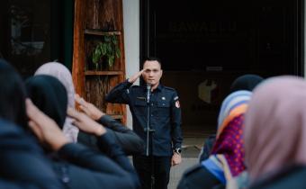 Badan Pengawas Pemilihan Umum (Bawaslu) Provinsi Lampung menggelar apel pagi jajaran sekretariat di halaman Kantor Bawaslu Provinsi Lampung, Senin (22/06).