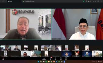 Acara Sosialisasi Teknis Penyusunan Indikator Kinerja Utama Pengawas Pemilu via daring dihadiri pimpinan Bawaslu RI, Jumat (24/7/2026).
