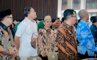 Ketua dan Anggota Bawaslu Provinsi Lampung, Iskardo P. Panggar, Gistiawan, dan Tamri menghadiri Pelantikan Majelis Wilayah Korps Alumni Himpunan Mahasiswa Islam (KAHMI) Lampung dan Forum Alumni HMI-Wati (FORHATI) Wilayah Lampung Masa Bakti 2026-2031 yang berlangsung di Mahan Agung, Bandar Lampung, Kamis (2/7).