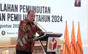 Anggota Bawaslu, Totok Hariyono, saat membuka acara Analisis Akar Permasalahan Pemungutan Suara Ulang pada Pemilu dan Pemilihan Tahun 2024 di Jakarta, Rabu (19/8/2026).