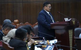 Ketua Bawaslu Rahmat Bagja saat memberikan keterangan dalam uji materi Undang-Undang Nomor 7 Tahun 2017 tentang Pemilihan Umum. Dalam persidangan di Gedung Mahkamah Konstitusi (MK) Jakarta, Rabu (26/8/2026).
